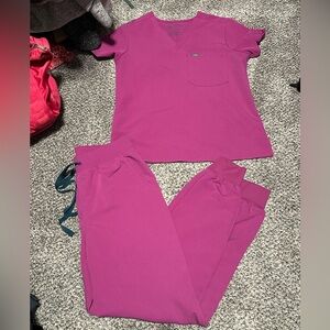 Figs scrubs magenta set, XS top, Small bottoms